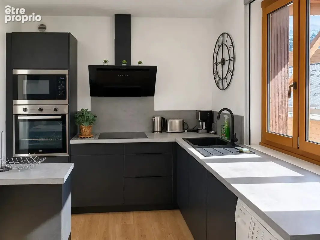 MIJOUX – Appartement rénové au cœur du village - photo 3