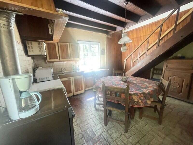 Maison à LA TOUR-BLANCHE