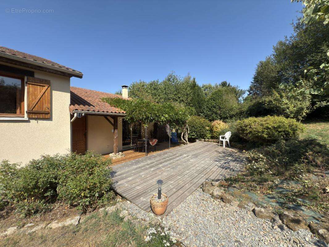 Maison à VERNEUIL-SUR-VIENNE