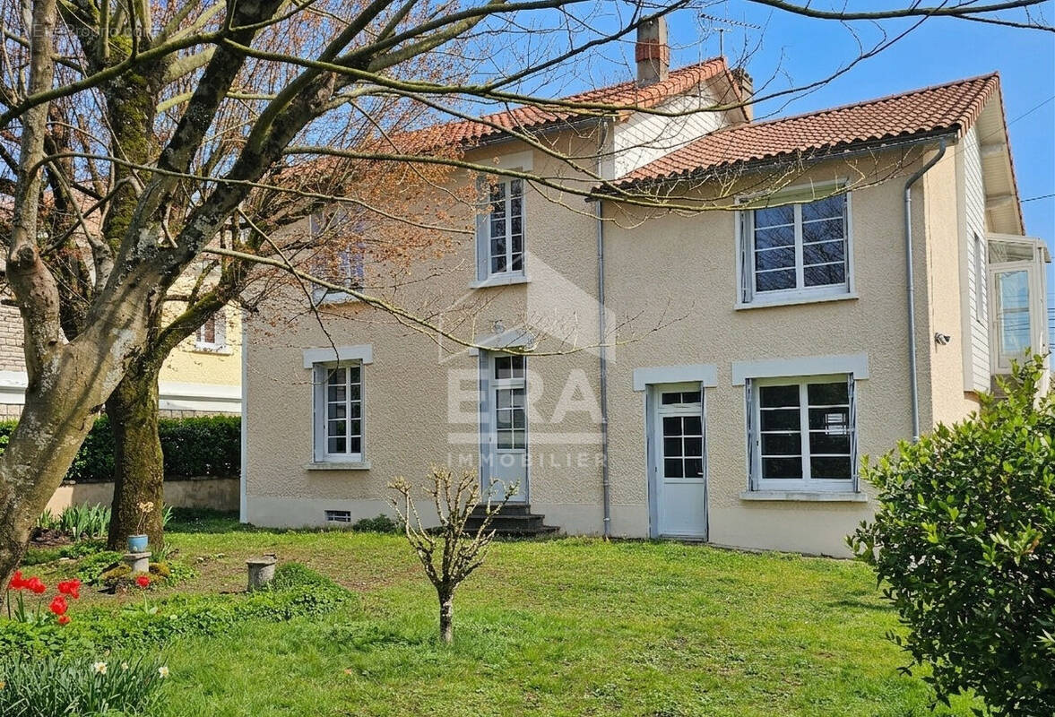 Maison à LA COURONNE