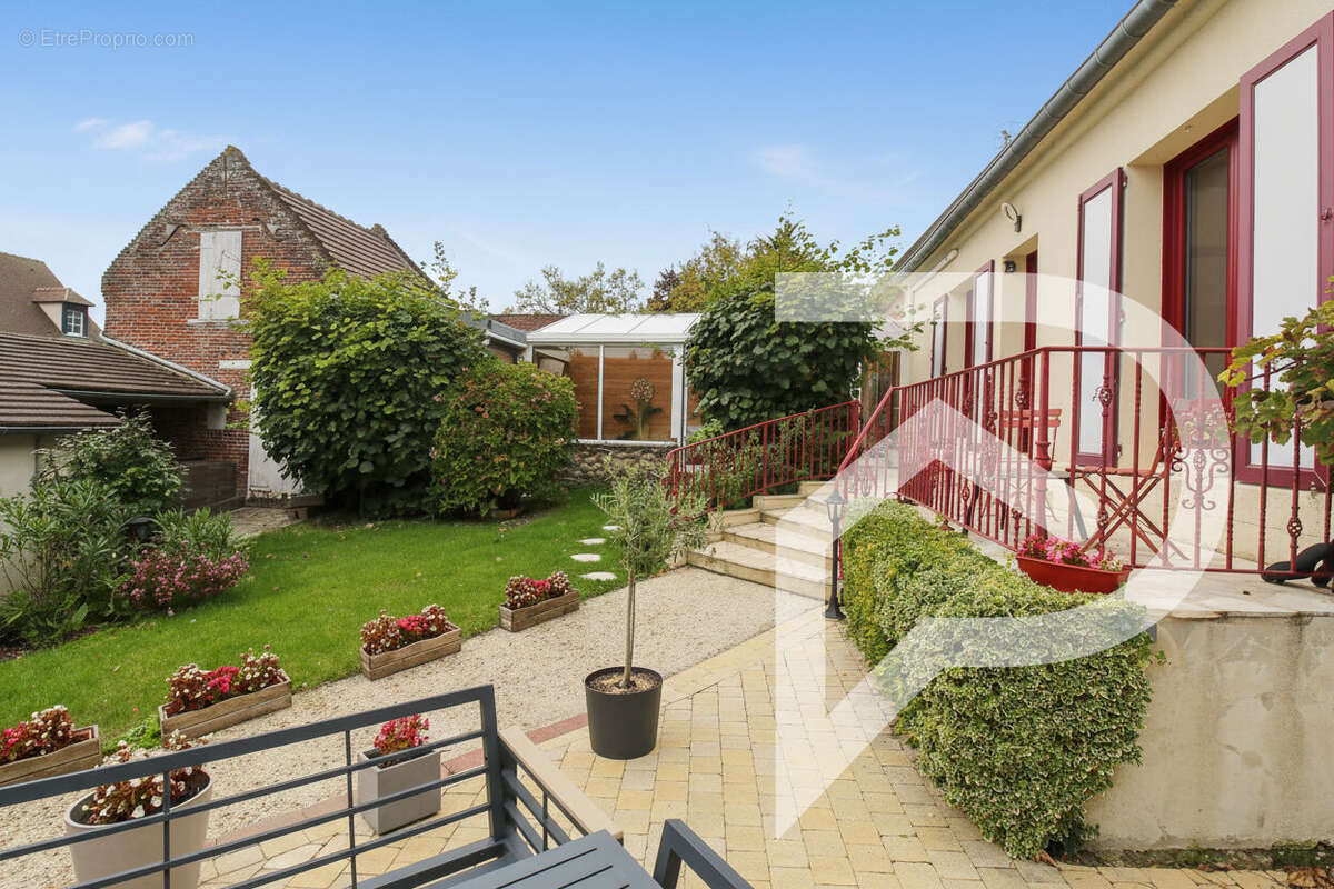 Maison à JONQUIERES