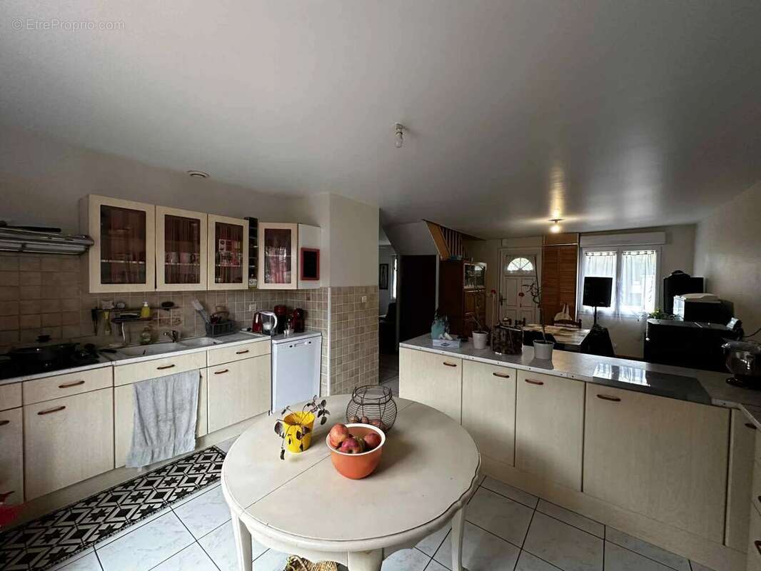 Maison à SAINT-LAURENT-DE-LIN