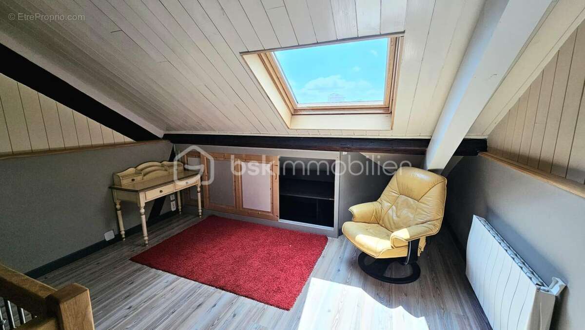 HYPERCENTRE ROANNE SECTEUR GARE – Duplex de caractère 120 m² – 3 chambres – Beaux volumes- Faible charges - photo 7