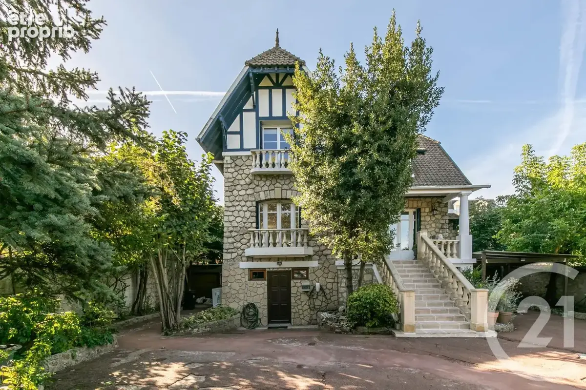 Photo Maison à Saint-Maur-Des-Fosses au prix de 1 240 000€