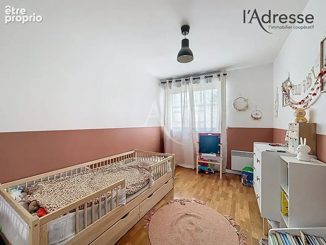 SURESNES/BELVÉDÈRE 3 pièces 66m² cave et parking - photo 6