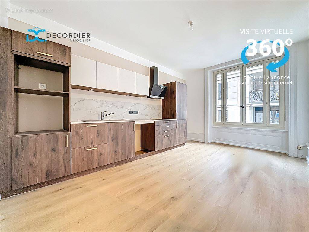 Appartement à EVIAN-LES-BAINS
