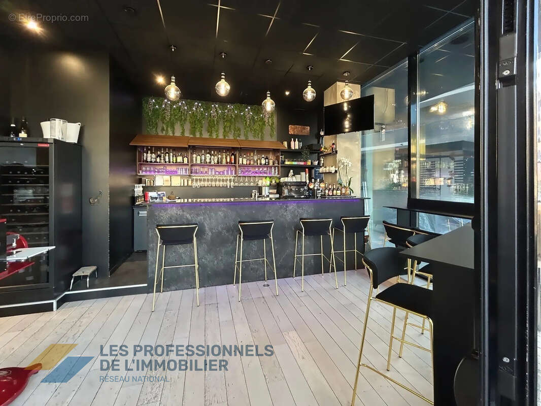 Commerce à CHALLES-LES-EAUX