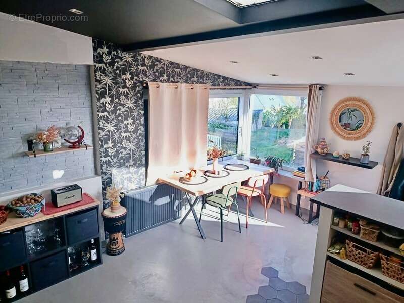 Appartement à THEIX
