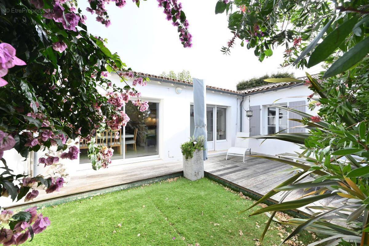 Maison à LA COUARDE-SUR-MER