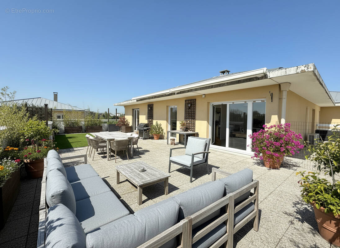 Appartement à ELANCOURT