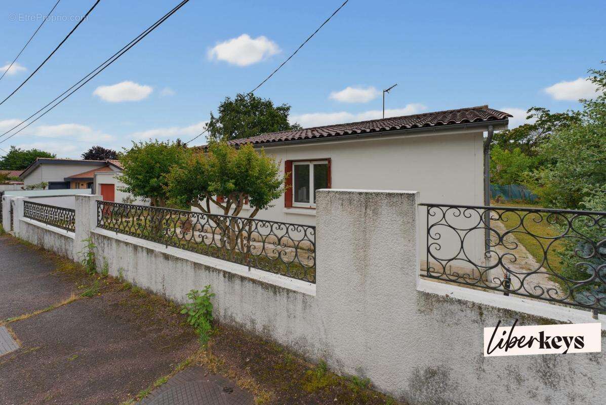 Maison à VILLENAVE-D'ORNON