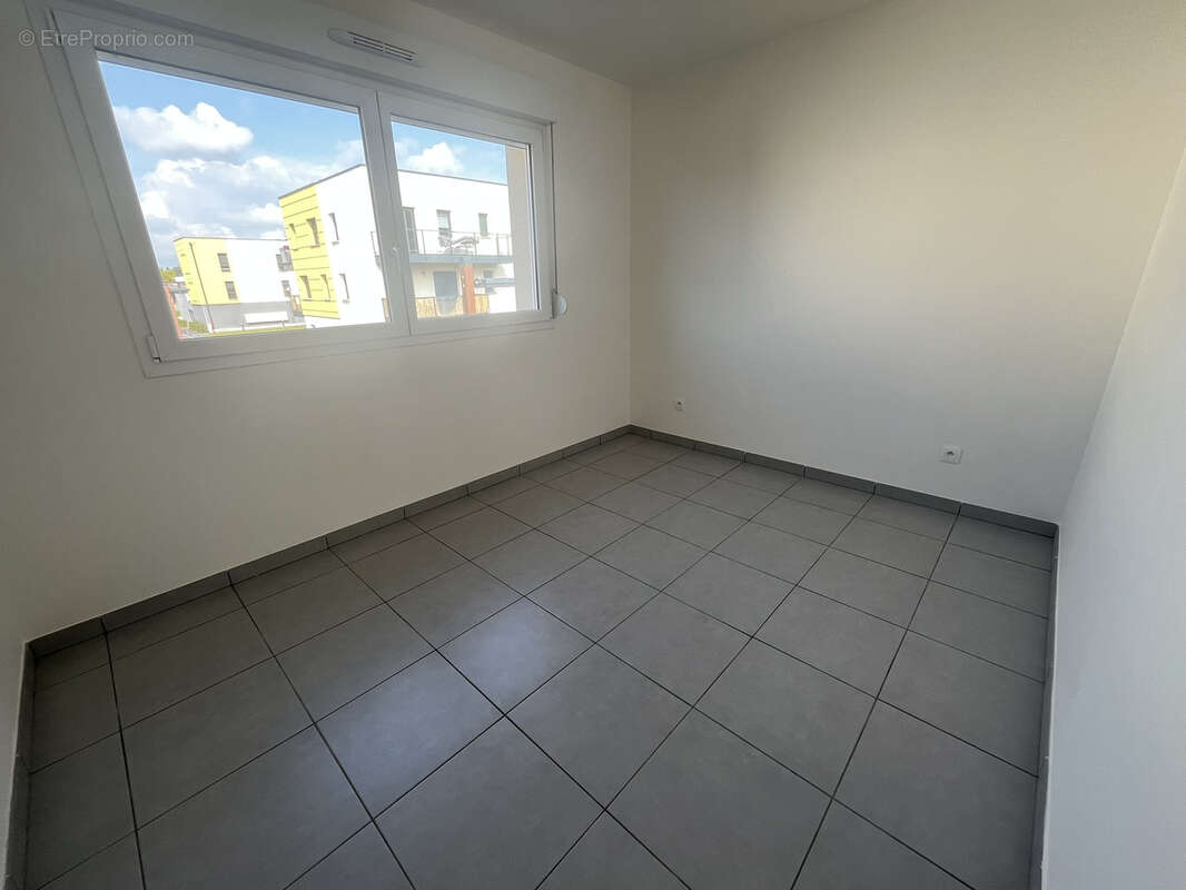 Maison à AY-SUR-MOSELLE