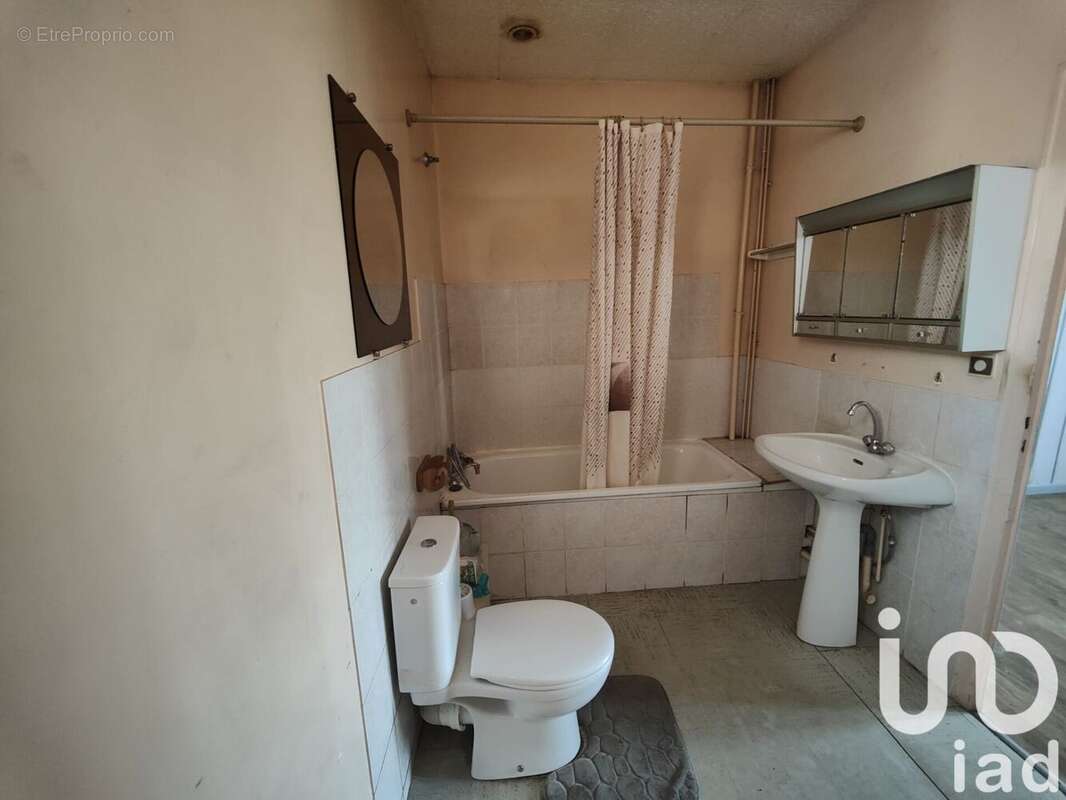 Photo 3 - Maison à LA CHAPELLE-SAINT-URSIN