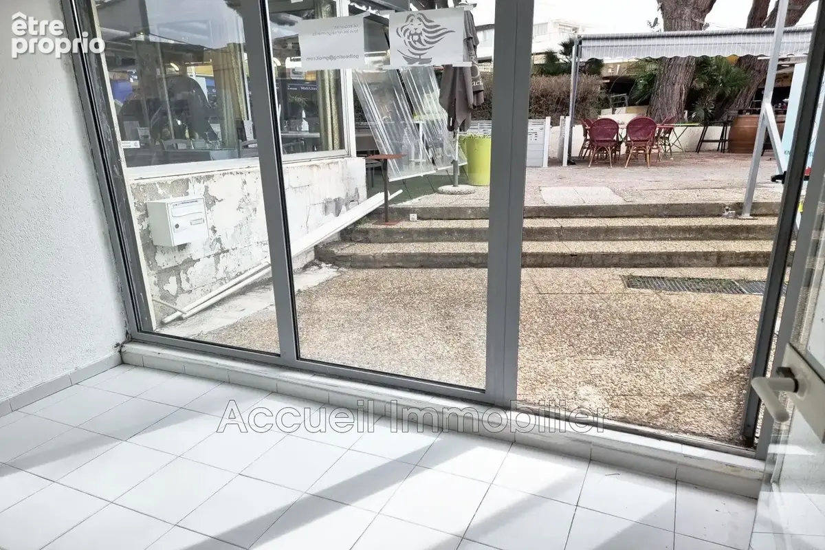Commerce 22 m² à vendre à Le Grau-Du-Roi (30240) - photo 2
