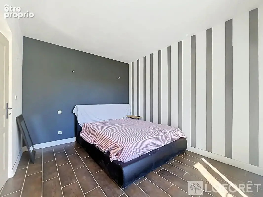 Sérignan Du Comtat - Maison plain pied 6 pièces 165 m2 avec piscine - photo 7