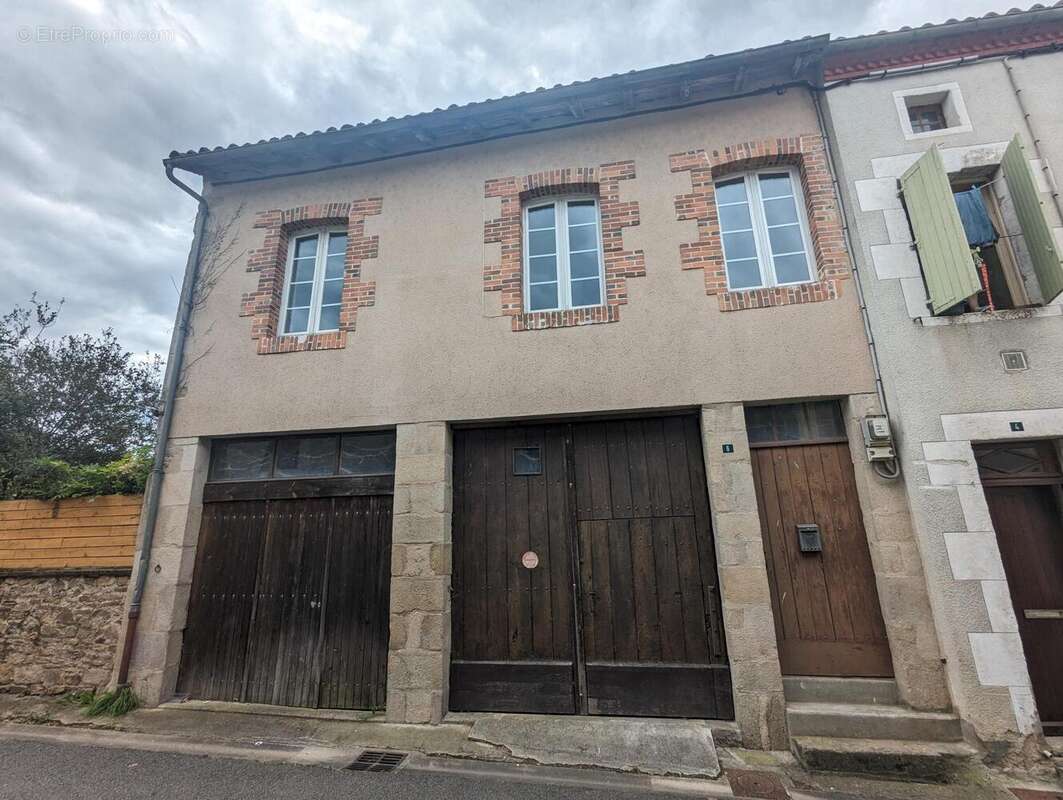 Appartement 476 m² à Rancon  - photo 8