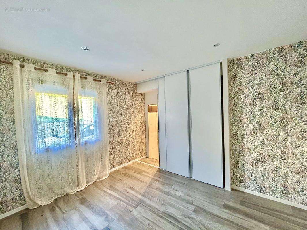 Maison à SAINT-GENIX-SUR-GUIERS