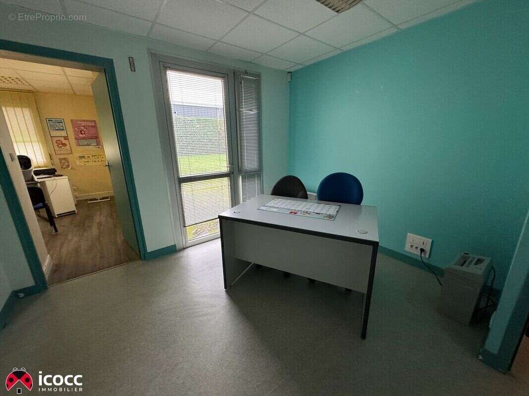 Commerce 320 m² à Fontenay-Le-Comte  - photo 4