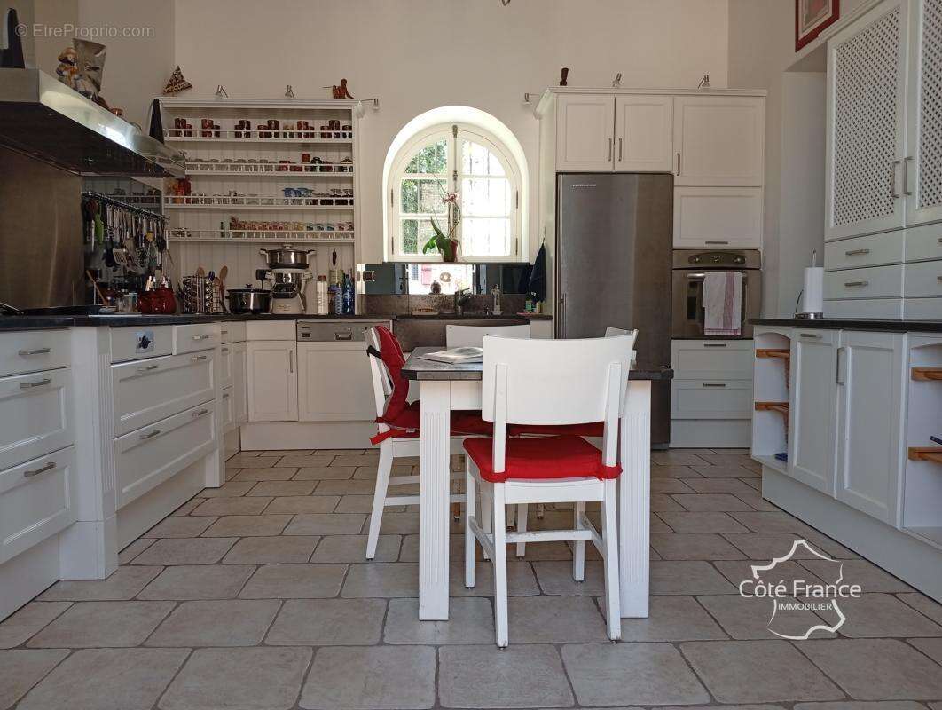Château du XVIIe siècle avec maison d'amis, salle d'armes, t - photo 13