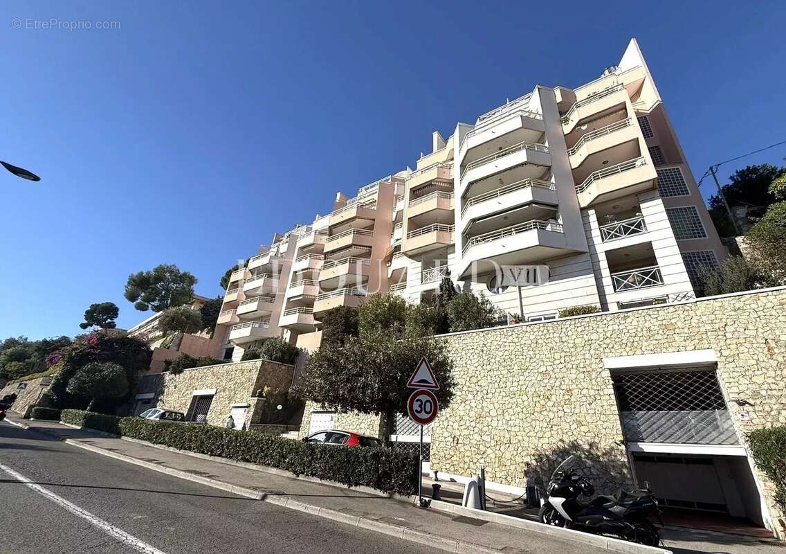 Appartement à ROQUEBRUNE-CAP-MARTIN