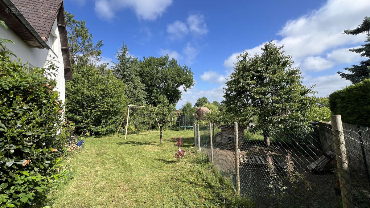 Maison à NEAUPHLE-LE-CHATEAU