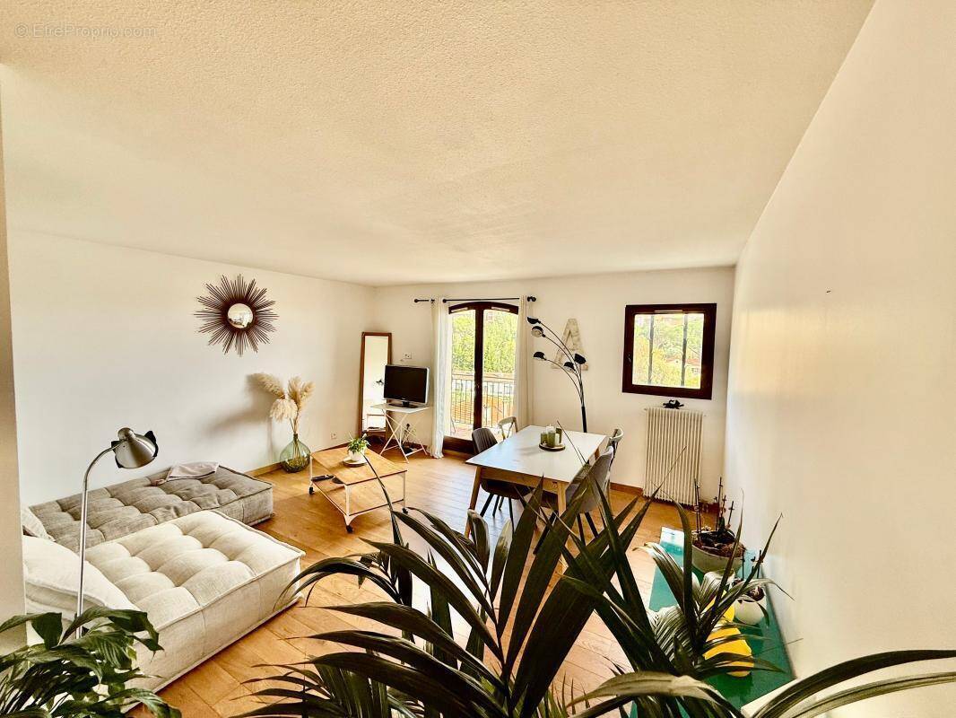 Appartement à VENCE