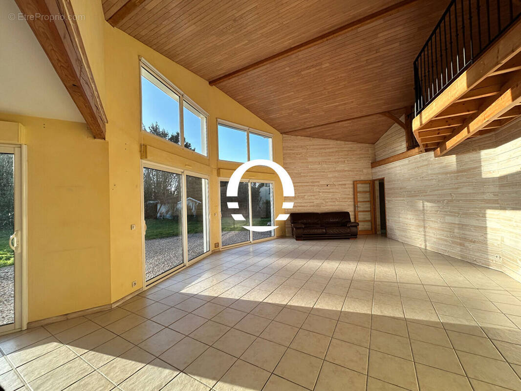 Maison à CHAUVE