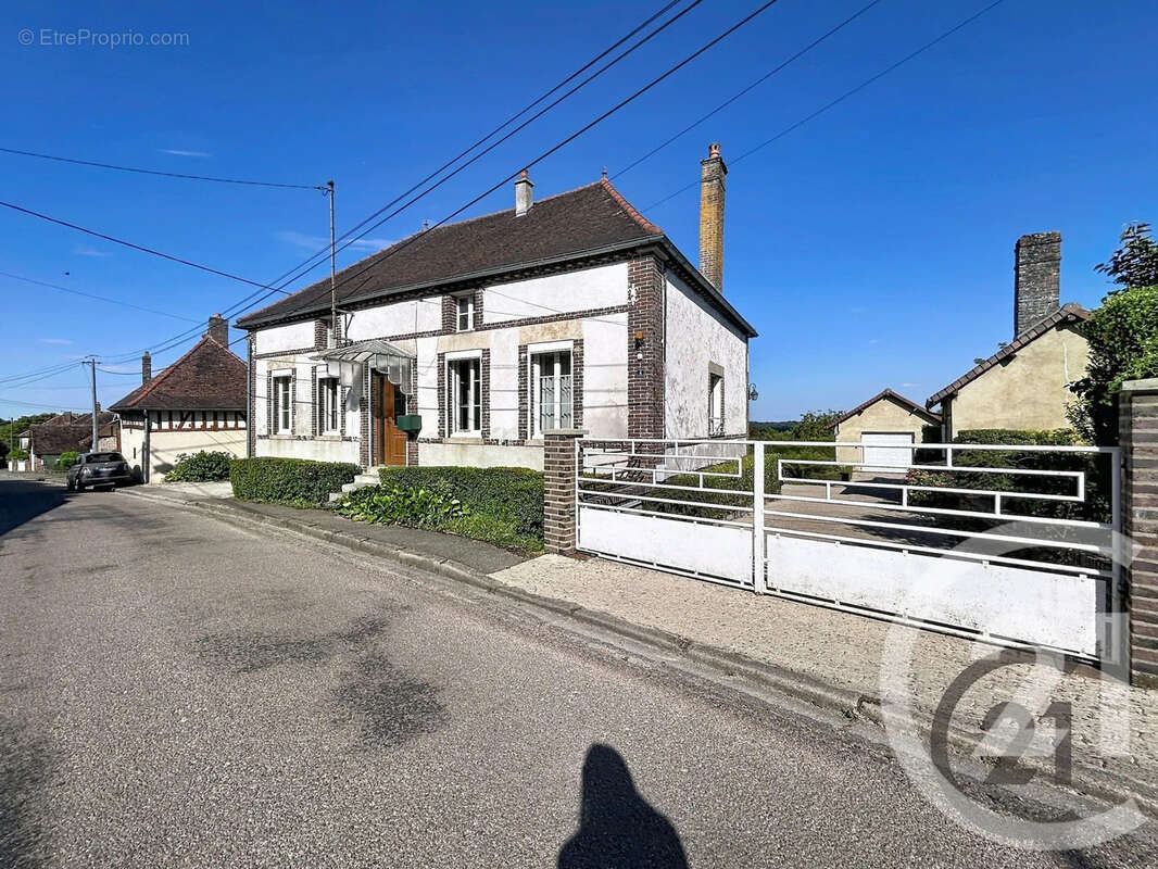 Maison 159 m² à Saint-Phal  - photo 2