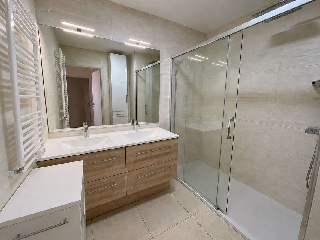 Appartement à SAINT-MAUR-DES-FOSSES