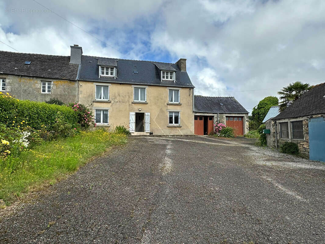 A vendre maison de ferme ou corps de ferme avec hangars et terrains proximite landerneau en campagne - photo 16