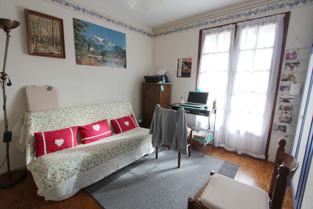 Maison à SAINT-MARTIN-DE-BERNEGOUE