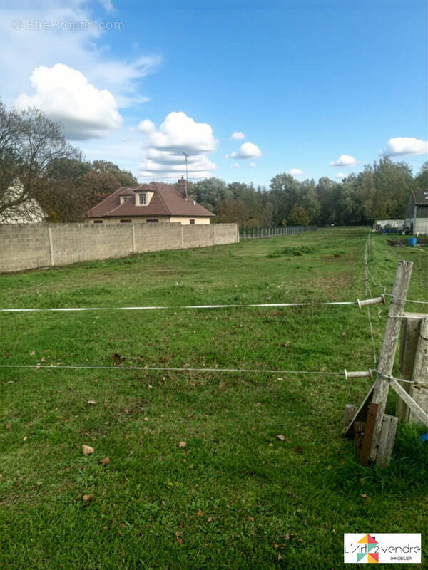 Terrain à SAINT-LEGER-AUX-BOIS