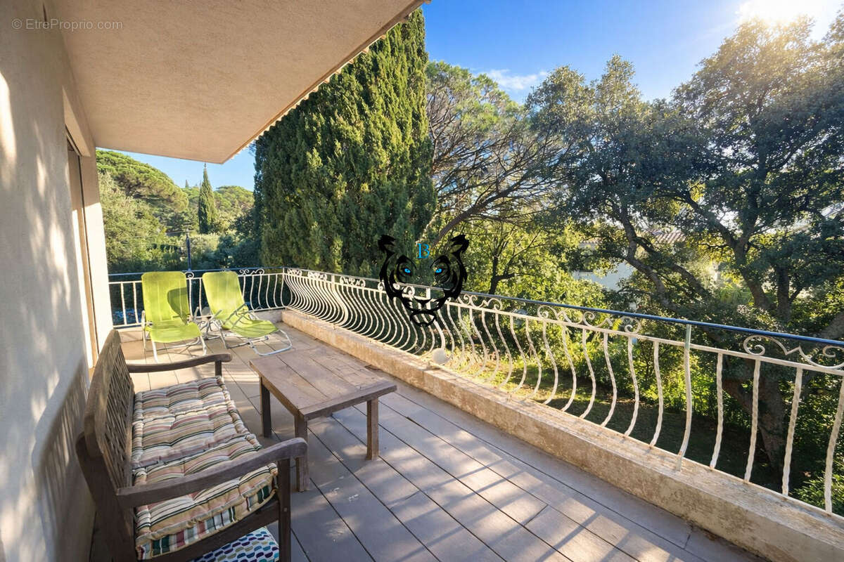 Maison à LES ISSAMBRES