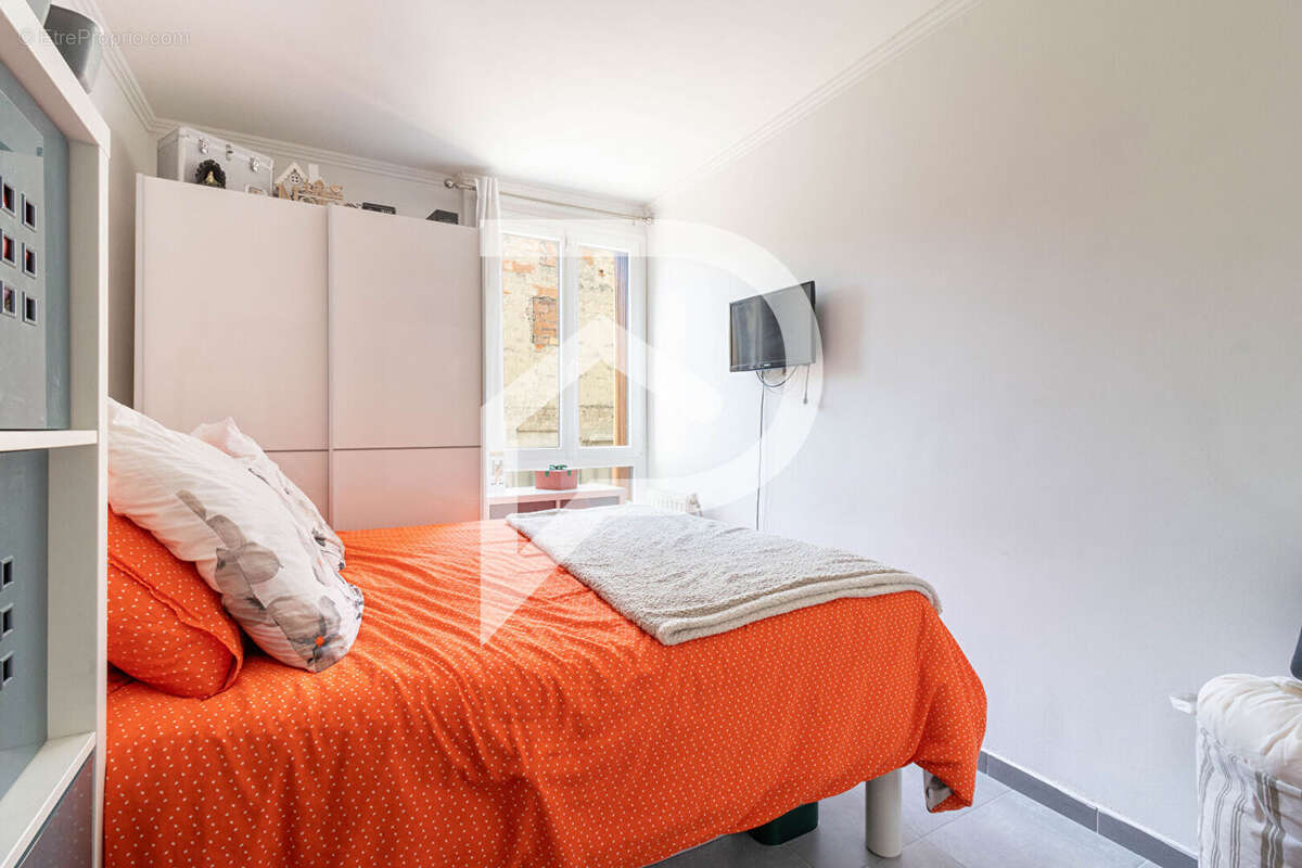 Appartement à MARSEILLE-4E