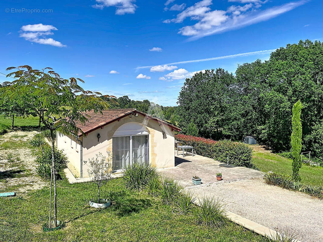 Maison de plain pied Prayssac, 2 chambres, vue campagne - photo 2