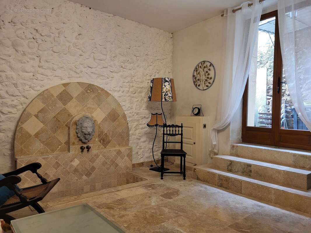 Maison de caractère à fort potentiel pour activité de gîte avec 5 chambres en-suite. - photo 18