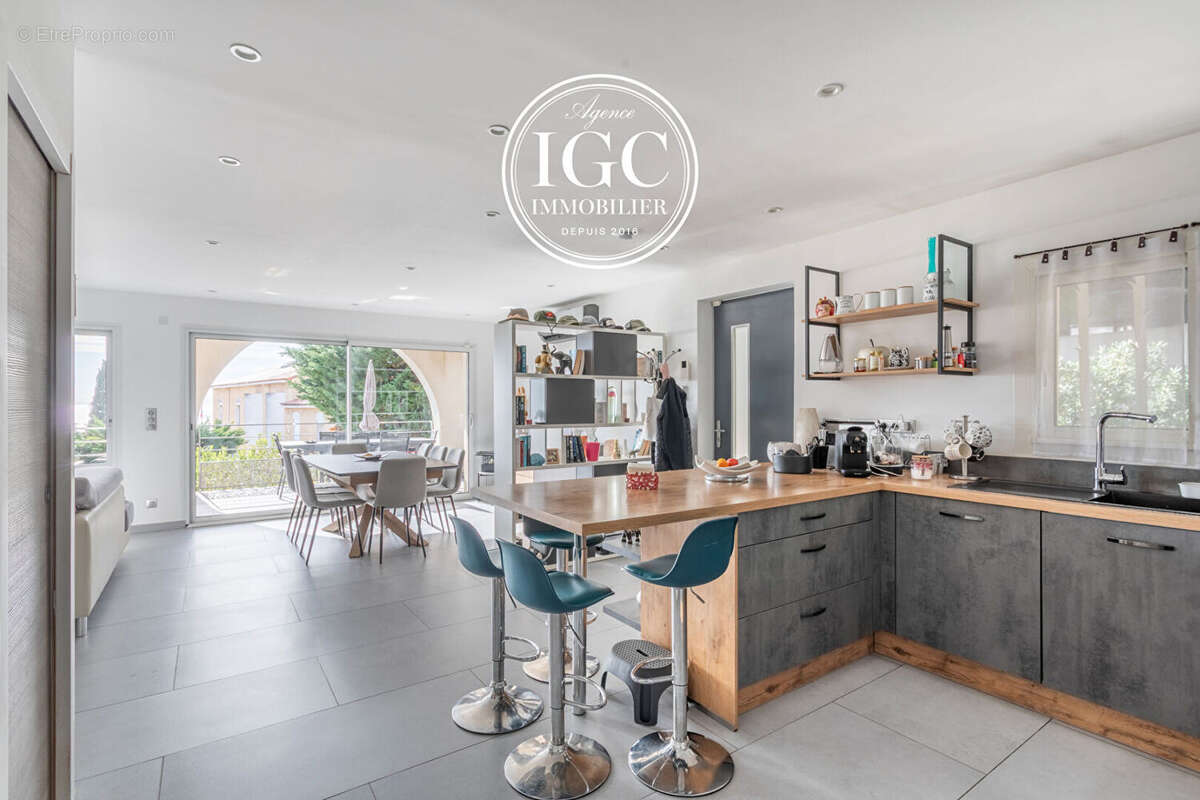 Maison à CARRY-LE-ROUET