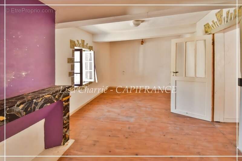 Maison à VIC-FEZENSAC