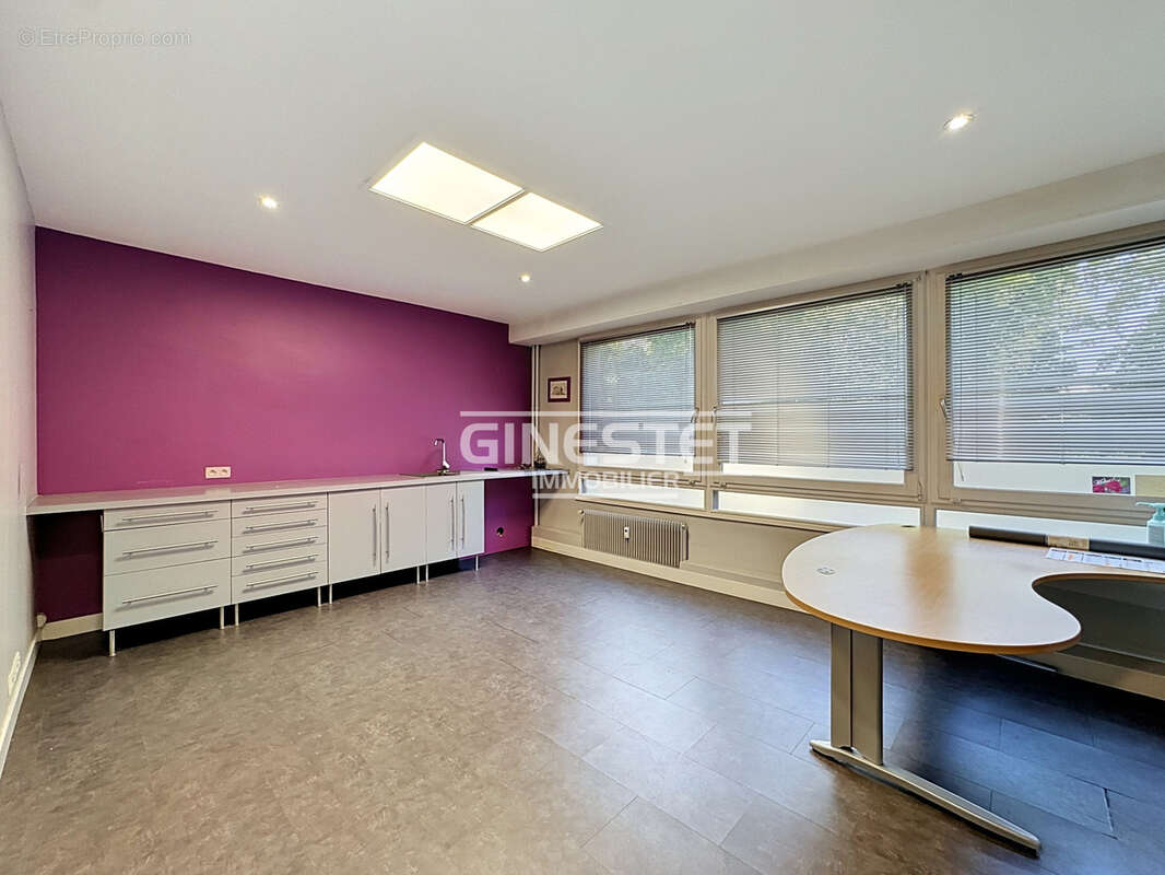 Troyes - centre ville - local professionnel - photo 2