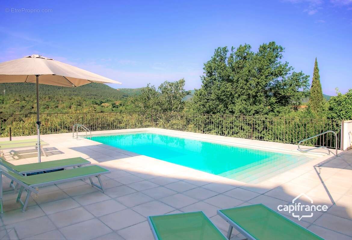 Maison d'hôtes de charme avec piscine à vendre à BAGNOLS EN FORET (83) - photo 22
