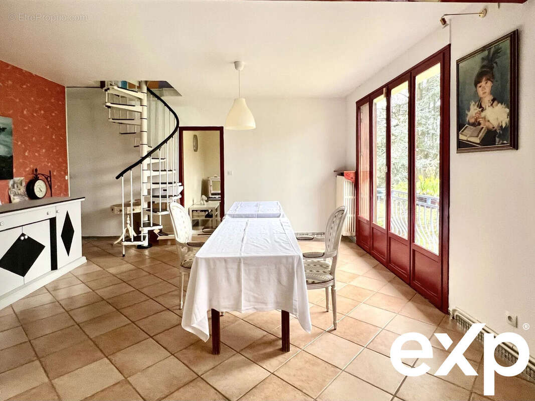 Maison à MANTES-LA-JOLIE