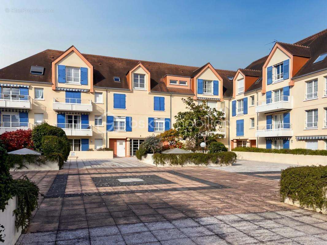 Appartement avec balcon - centre-ville - au calme - double box - photo 9