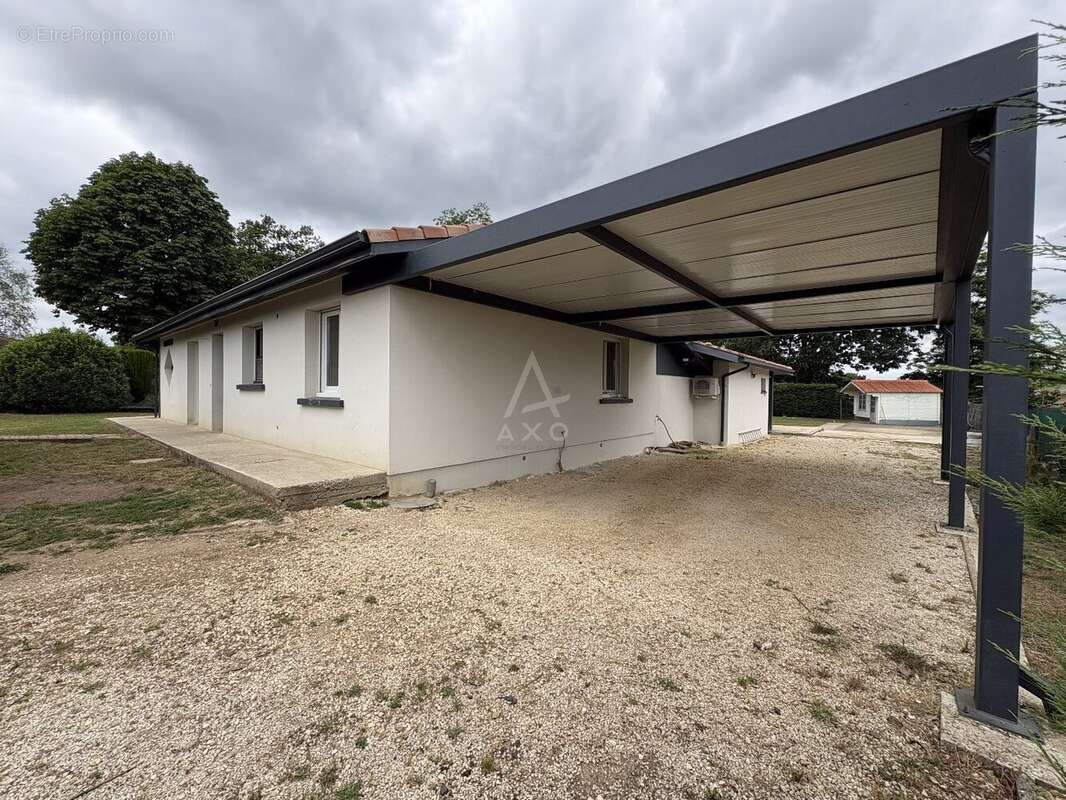 Maison à SARBAZAN