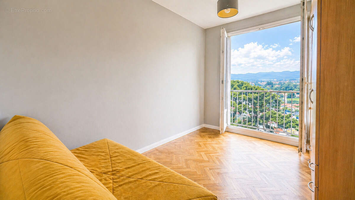 Appartement à MARSEILLE-13E