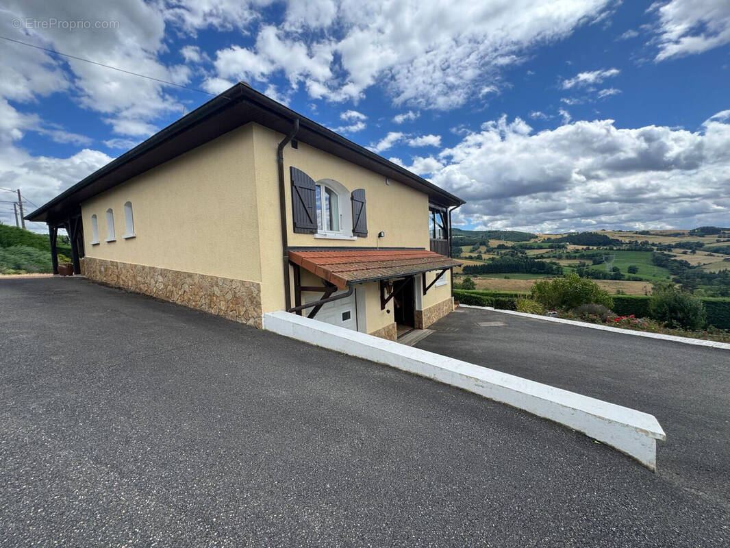 Photo 1 - Maison à AMPLEPUIS