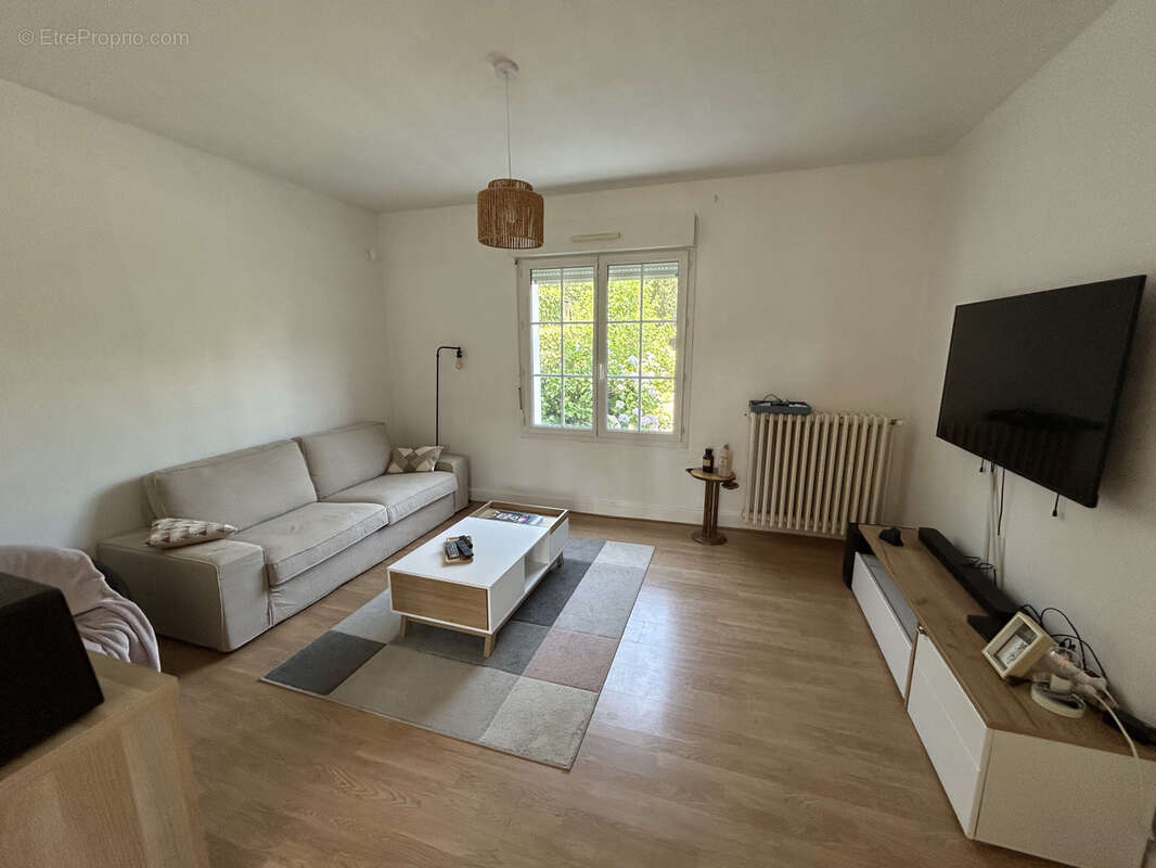 Maison à PUY-GUILLAUME