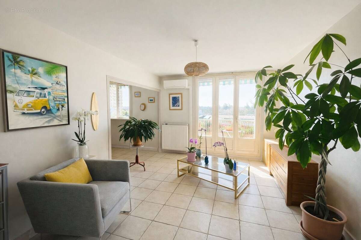 Appartement 70 m² à Romans-Sur-Isere  - photo 2