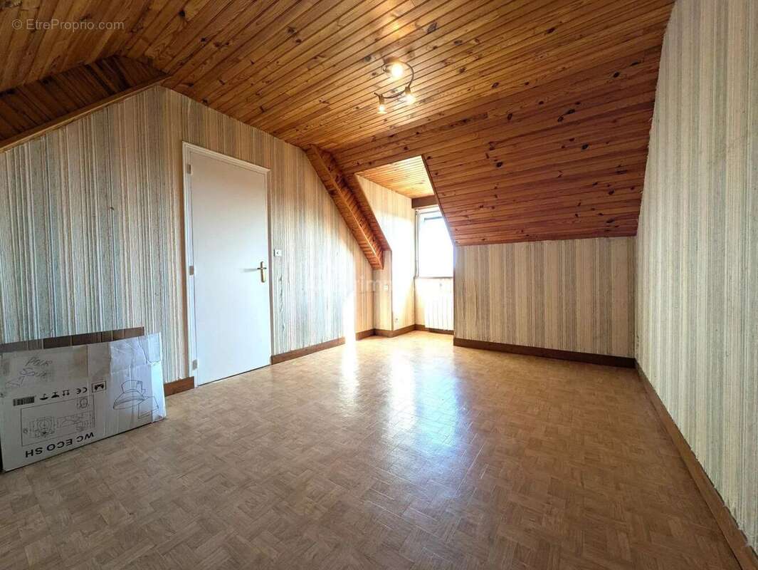 Maison à SAINT-DONAN