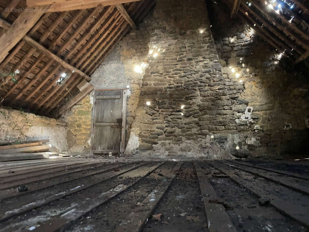 Maison à MALGUENAC