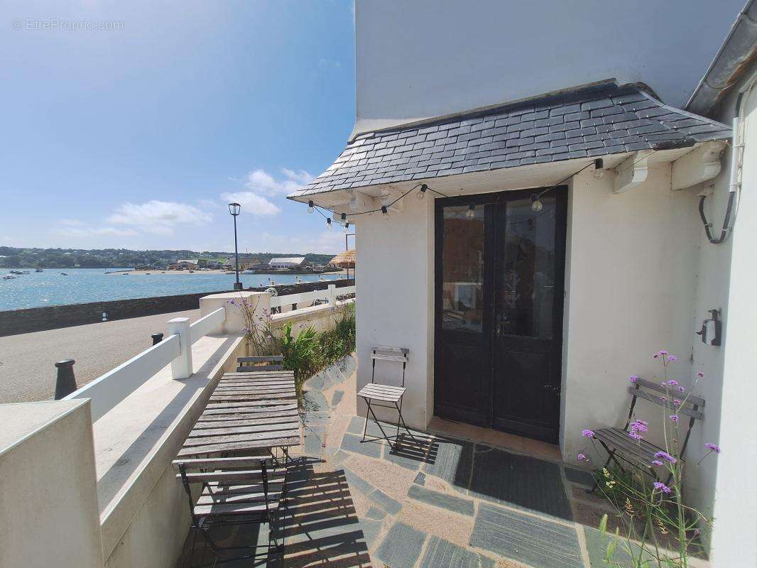 Maison à vendre "les pieds dans l'eau" au Dourduff-en-Mer avec vue exceptionnelle - photo 2